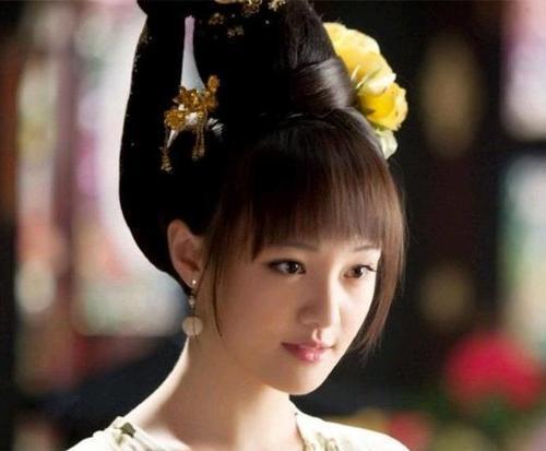 穿古装的吃瓜网红,网红新潮流