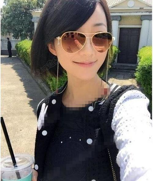 吃瓜短发女网红和中年大叔,一场吃瓜盛宴