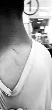 网红情侣吵架吃瓜图片高清,高清吃瓜图揭秘甜蜜背后的真相