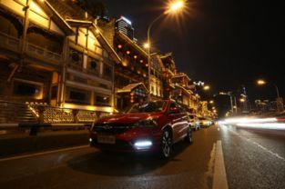 洪崖洞吃瓜网红是谁