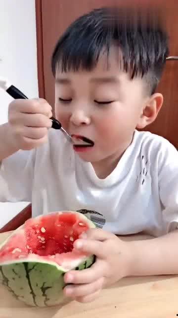 网红吃瓜人员介绍图片,图说娱乐圈那些事儿  第2张